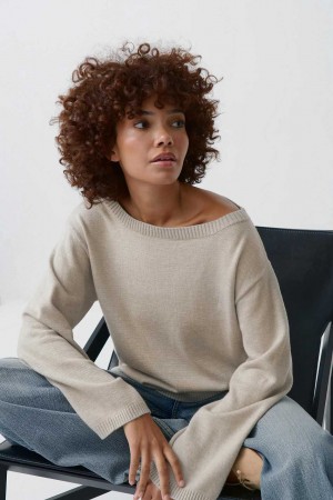 Beige Women Gina Tricot Knitted Boatneck Sweaters | 82YCRABQM